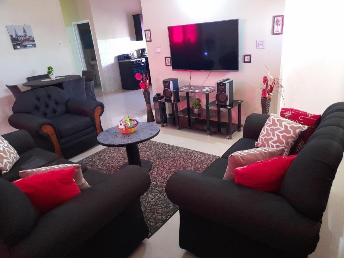Loodik Vacation Home Brompton Manor Black River Eksteriør bilde